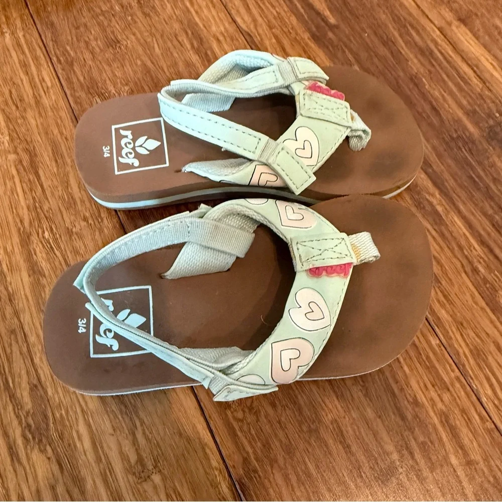 Reef kids sandals